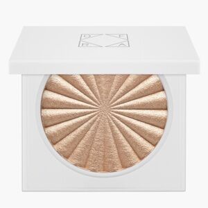 Highlighter - Rodeo Drive
OFRA COSMETICS without box